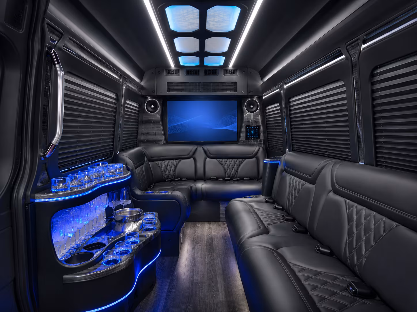 layton 50 passenger party bus
