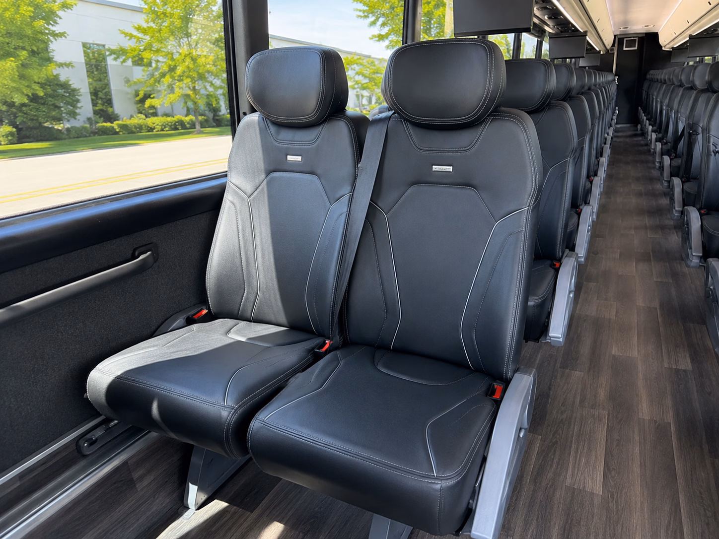 murray keep your murray winery tour on schedule with a charter bus rental