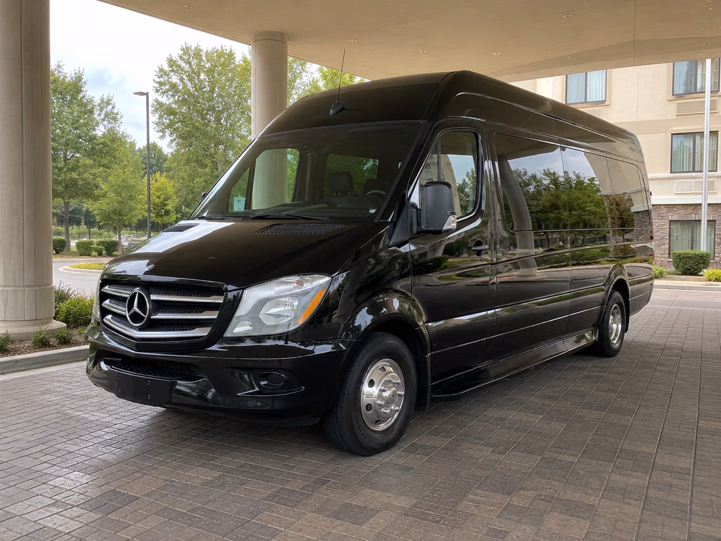murray private shuttles for wedding pickups and drop offs in murray